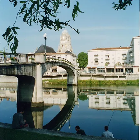 Hostel De Saintes